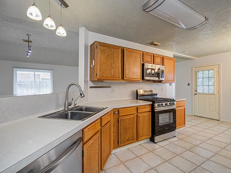 11222 E Travelers Way Cir — Photo 17