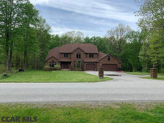 2nd image of 300 Oakwood Dr