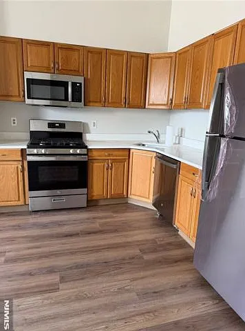 250 Park Ave #1 — Photo 3