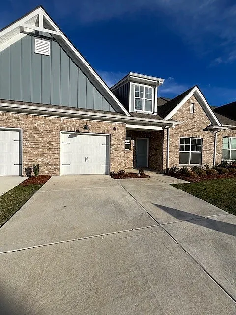 3 bed, 1670 sqft, $2,200 — Photo 2