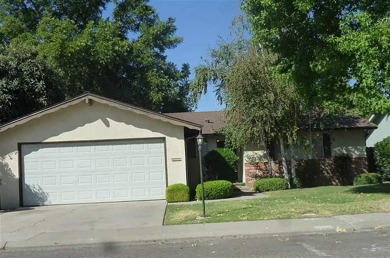 2101 Reseda Ln photo 1