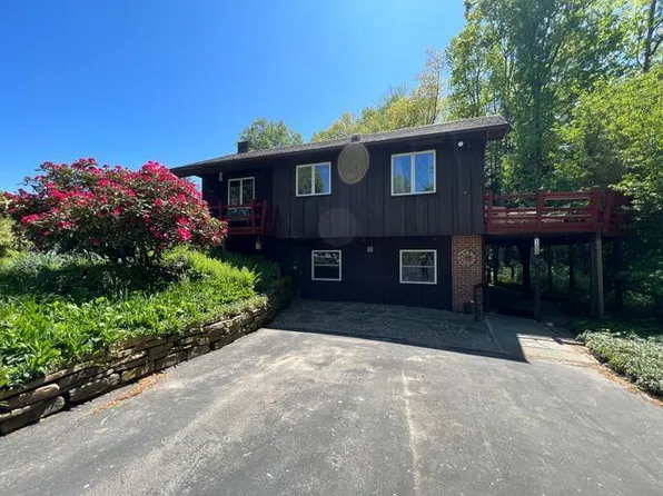 100 Acorn Ln, Russell, PA 16345