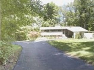 1301 Bloomingfield Dr, Lapeer, MI 48446