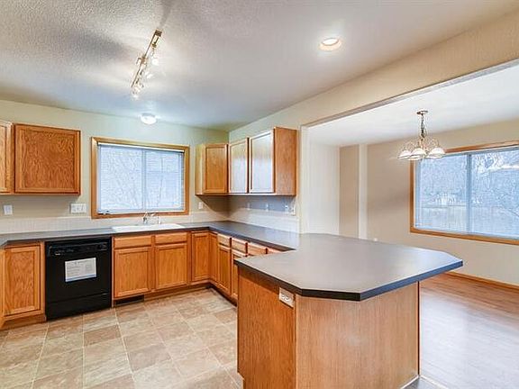 4th image of 457 Lara Ct