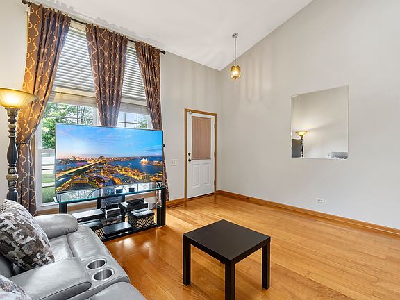 3rd image of 4571 Burnham Dr