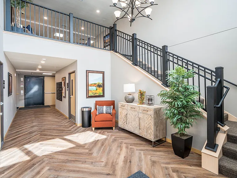 1221 Enterprise Dr E — Photo 14