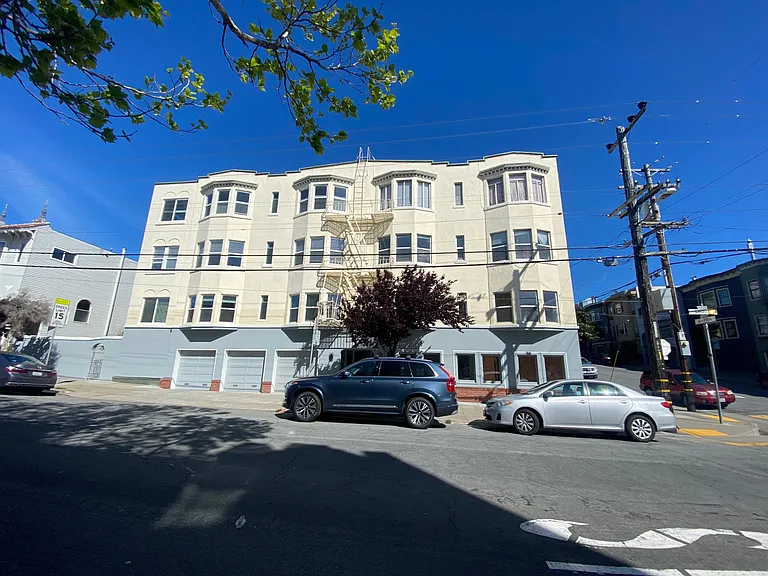 2000 Grove St #4 — Photo 23