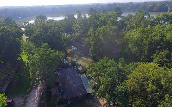 4th image of 216 Hackberry Ln