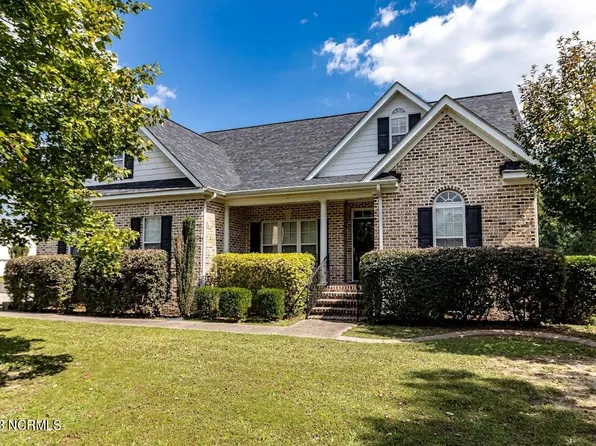 222 Maddux Drive, Pikeville, NC 27863