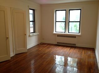 8716 116th St, Richmond Hill, NY 11418