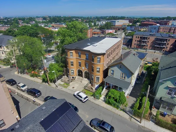 32-34 Hartwell St, Dorchester, MA 02121