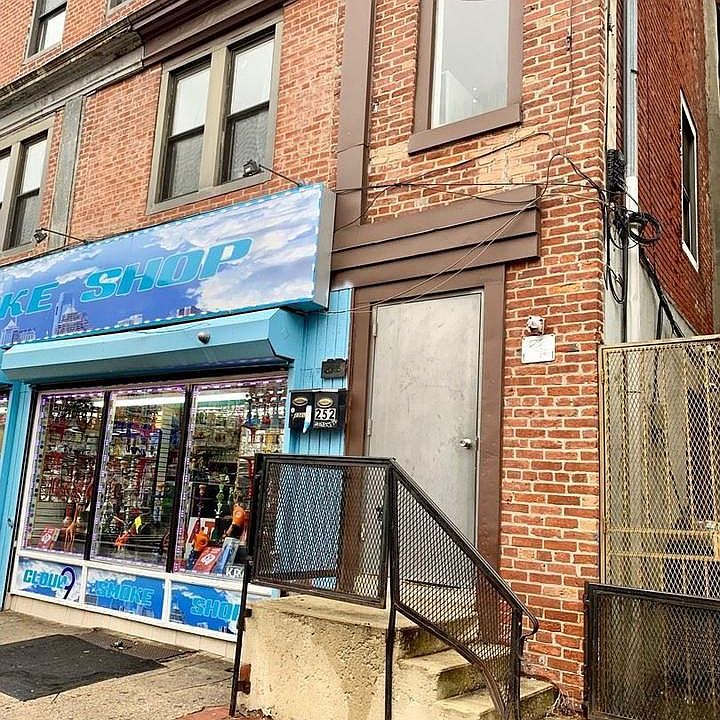 1st image of 252-254 South St Unit 3