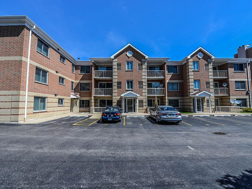 1st image of 8751 W Catherine Ave APT 103