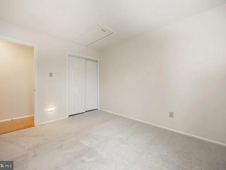 270 Grimley Rd — Photo 25