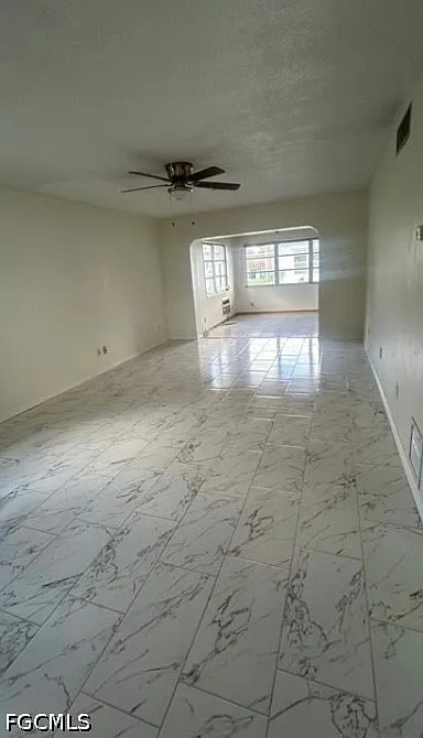 2 bed, 1.5 bath, 900 sqft, $1,540 — Photo 3