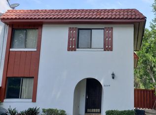 2045 Oak Meadow Cir, South Daytona, FL 32119