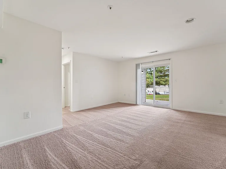 Country Meadows Apartments — Photo 76