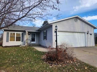 1208 Victoria Circle, Baraboo, WI 53913