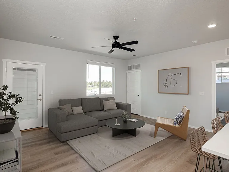 3500 W Pine Ave — Photo 4