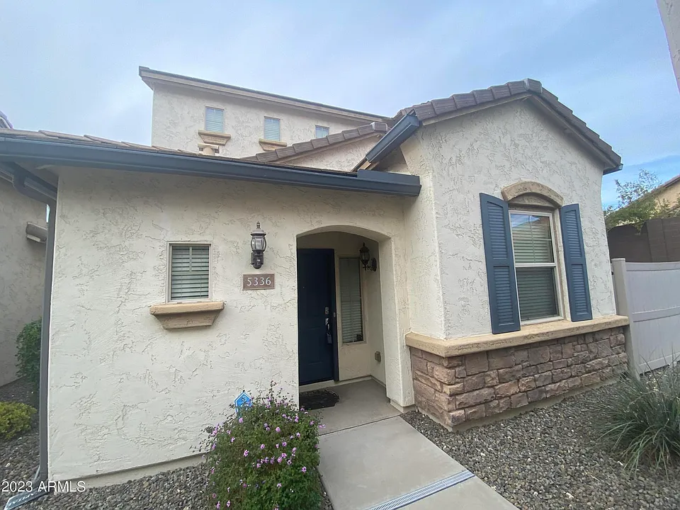 5336 W Molly Ln