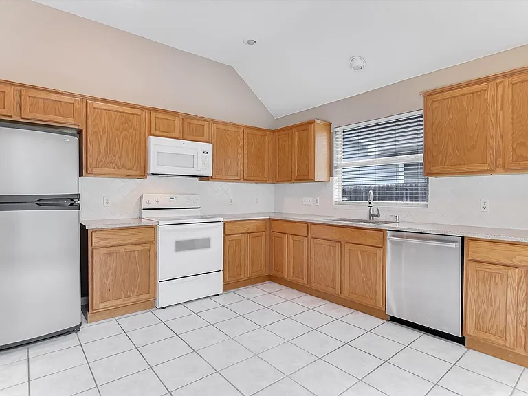 8617 Little Laura Dr — Photo 9