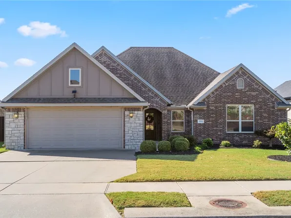 4804 Lakewood Dr, Rogers, AR 72758