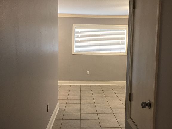4th image of 710 Scenic Hwy APT 320