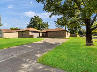 7602 Breda Dr, Baytown, TX 77521