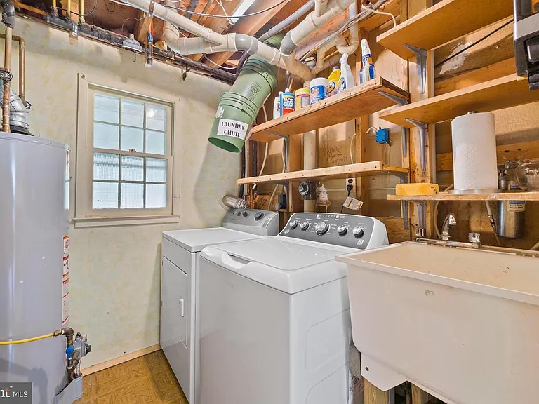 13501 Kelmont Ct — Photo 25