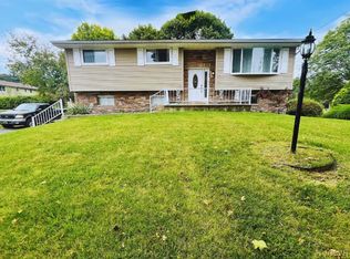 926 Johnston Dr, Bethlehem, PA 18017