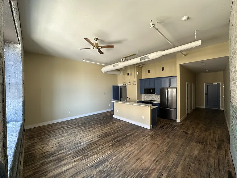 725 Jefferson Ave #302 — Photo 5
