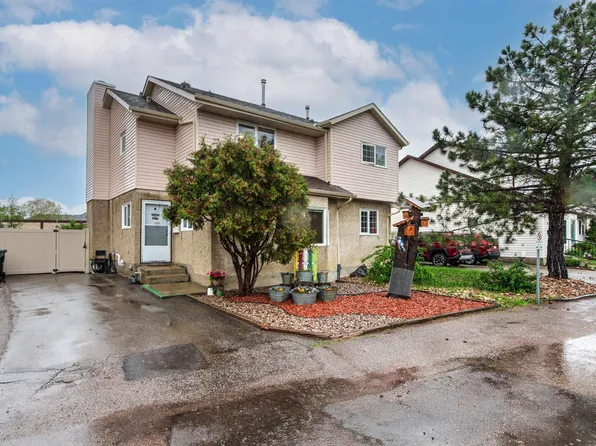 9575 180a St NW, Edmonton, AB T5T 2Z4