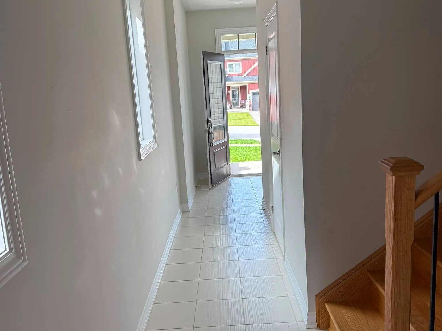 5 bed, $2,990 — Photo 2