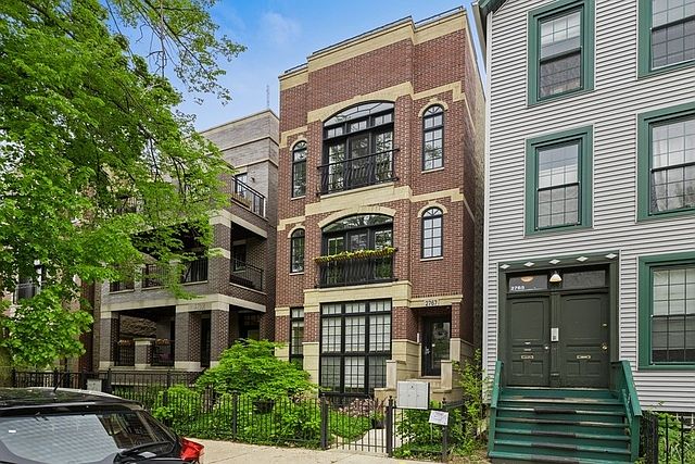 1st image of 2767 N Kenmore Ave Unit 1