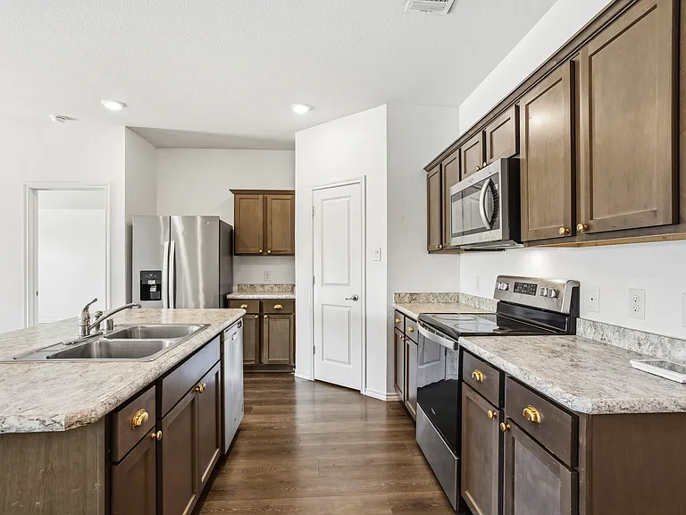 3006 Pitchfork Way — Photo 6