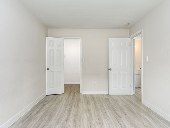 5th image of 7912 Olde English Rd #218