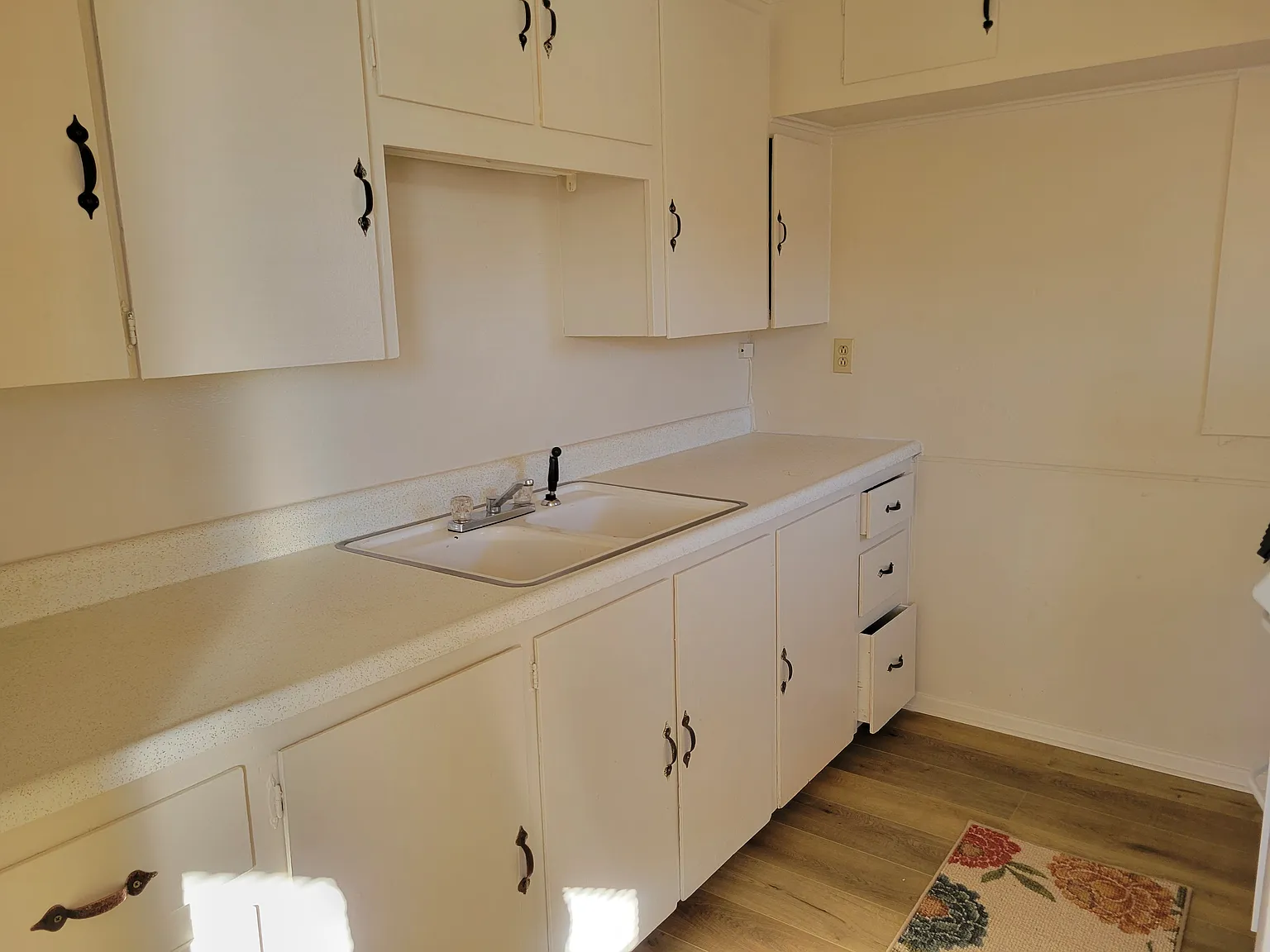 1 bed, $895 — Photo 4
