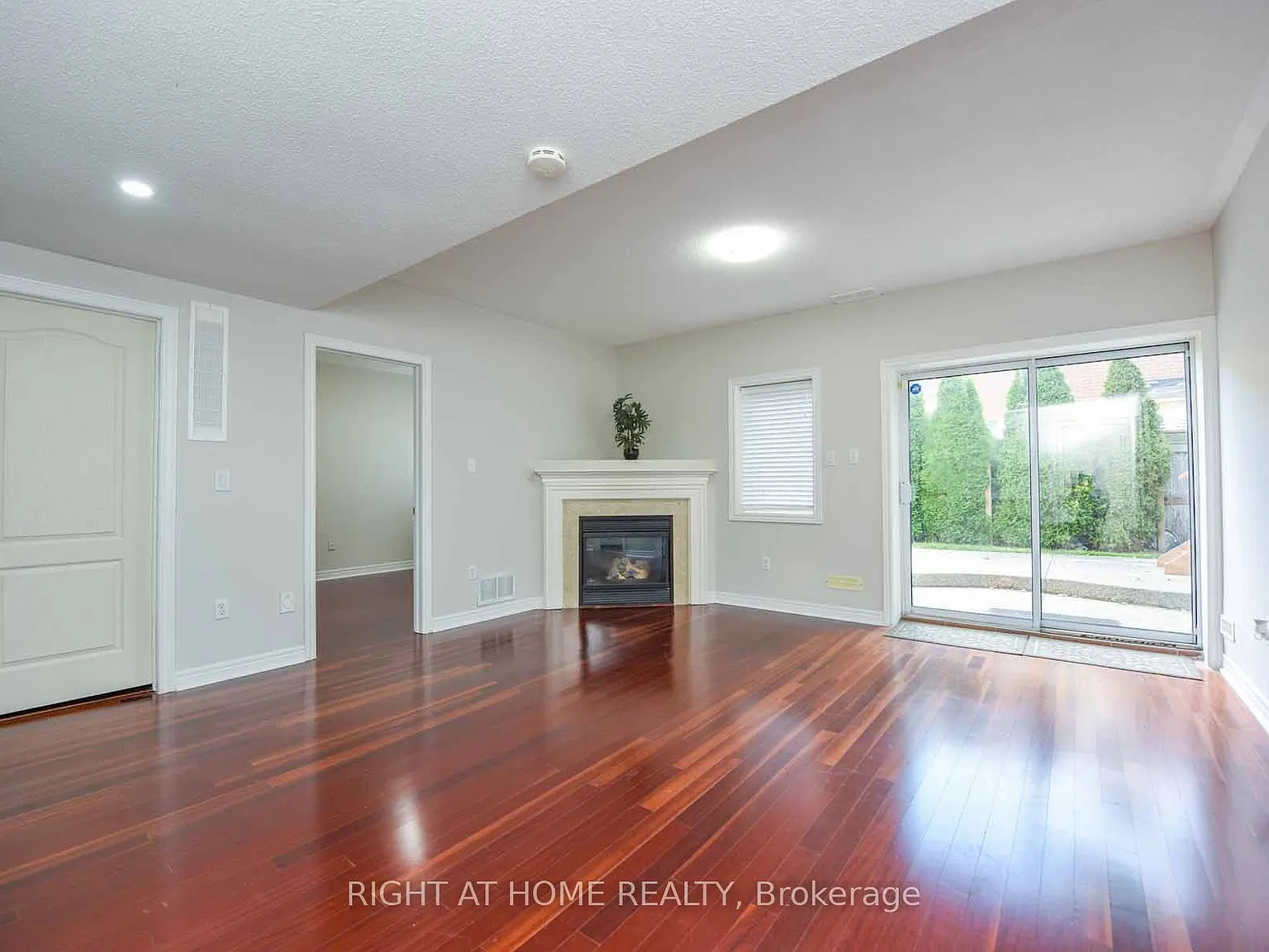 2 bed, $2,200 — Photo 2