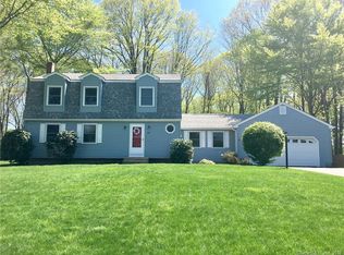 34 Fox Run Dr, Wallingford, CT 06492