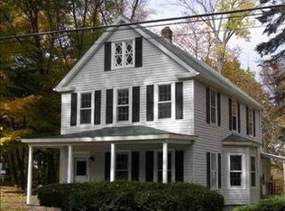 435 Feura Bush Rd, Glenmont, NY 12077