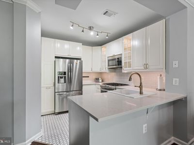 2201 Westcourt Ln APT 302, Herndon, VA, 20170