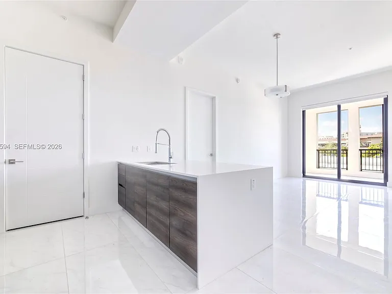 301 Altara Ave — Photo 3