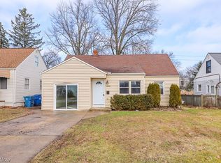 27834 Knickerbocker Rd, Bay Village, OH 44140