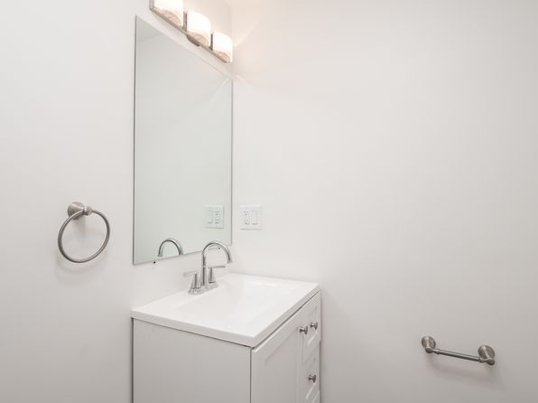 92 Clinton Pl #1