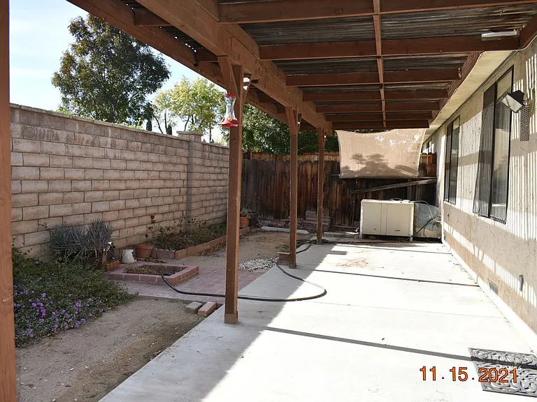 423 Tepatitlan Ct — Photo 11