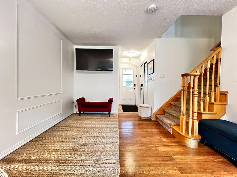 906 Burrows Gate — Photo 13