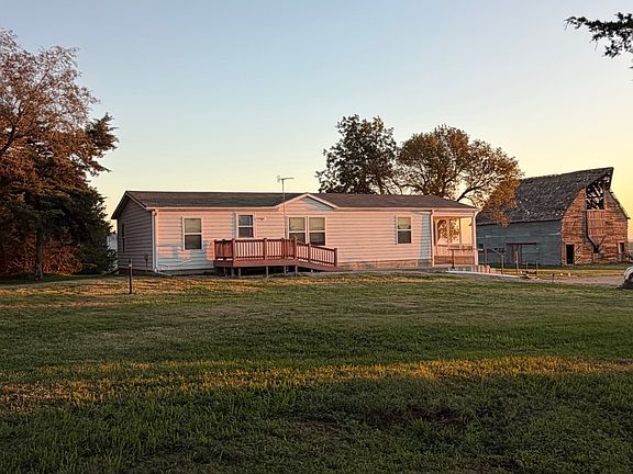 3rd image of 740 N 230th Rd