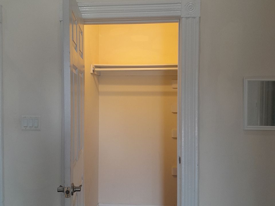 Building Photo 3