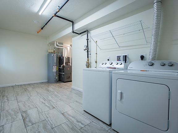 4th image of 38 Glade Ave #38
