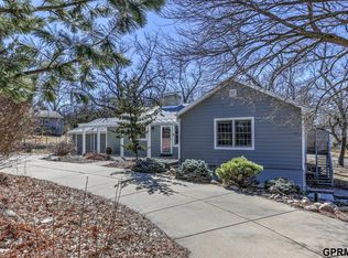 2420 S 105th St, Omaha, NE 68124